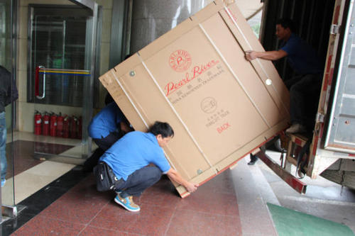 灌云钢琴贵重工艺品无忧运